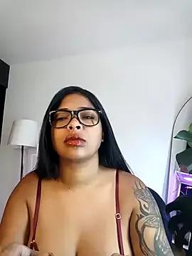 VickyGrey from StripChat is Freechat