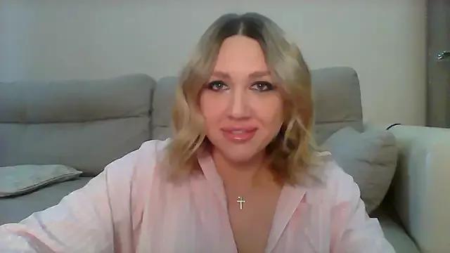 Try our streaming cams variety and talk on a personal level with our adorable girls streamers, showing off their bountiful shapes and dildos.