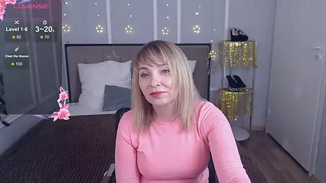 victoria_moss from StripChat is Freechat