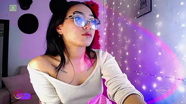 victoria_ricci_a from StripChat is Freechat