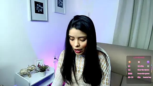 victoria_stern from StripChat is Freechat