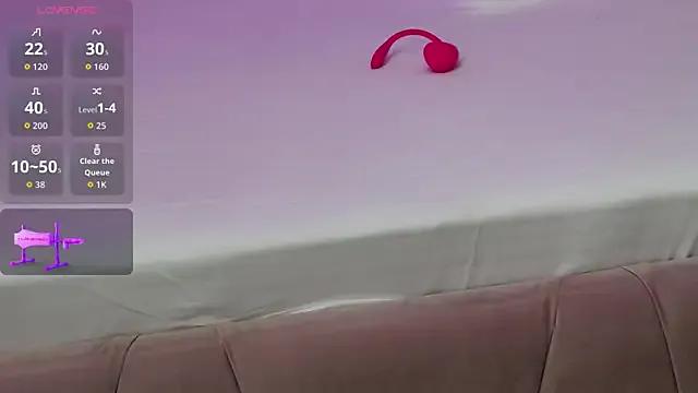 Try our streaming cams variety and talk on a personal level with our adorable girls streamers, showing off their bountiful shapes and dildos.