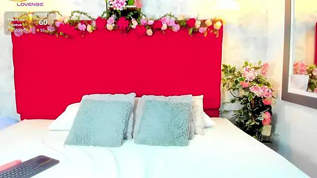 Try our streaming cams variety and talk on a personal level with our adorable girls streamers, showing off their bountiful shapes and dildos.