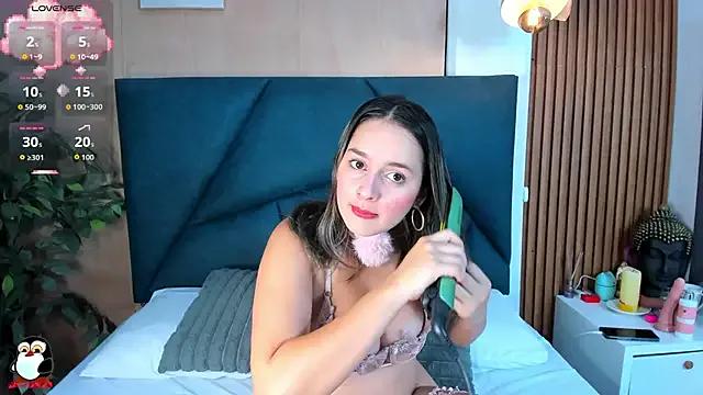 VictoriaHarriss from StripChat is Freechat