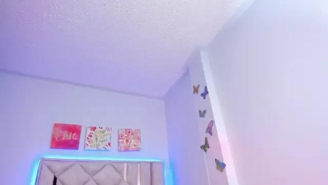Try our streaming cams variety and talk on a personal level with our adorable girls streamers, showing off their bountiful shapes and dildos.