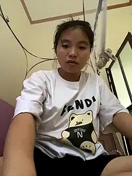viluna from StripChat is Freechat