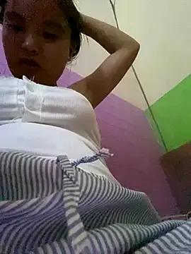 viluna from StripChat is Freechat