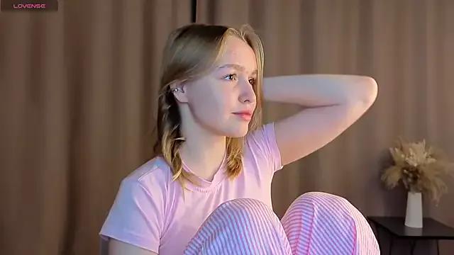 VinnieSerrano from StripChat