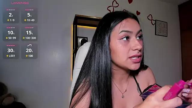 Violet_Blunt_ from StripChat is Freechat