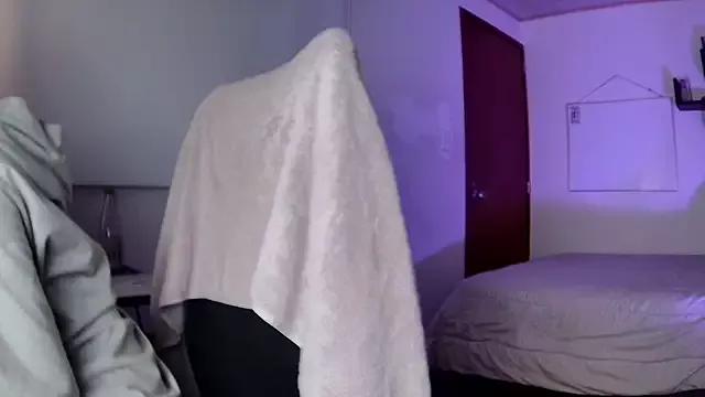 Violet_moon24 from StripChat is Freechat