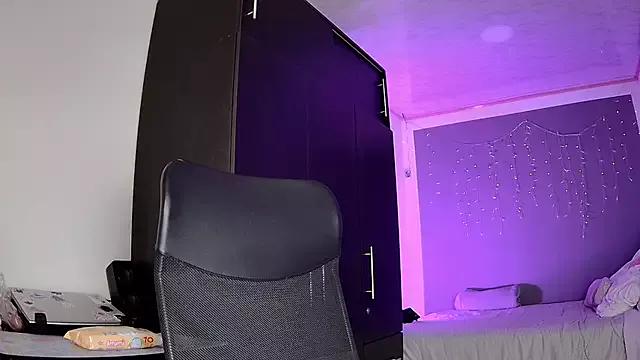 Violet_moon24 from StripChat is Freechat