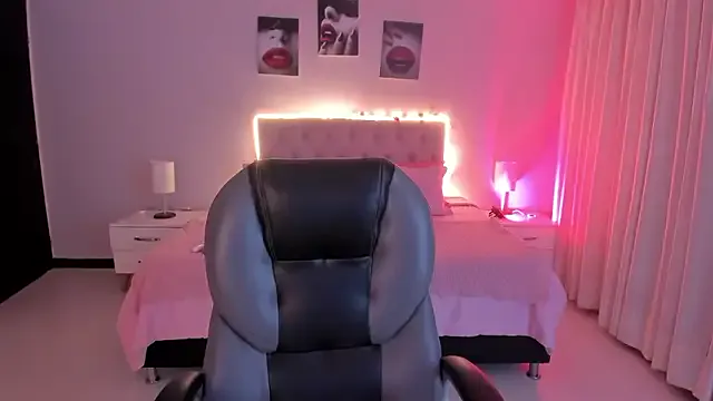 Violeta_Hotter from StripChat is Freechat