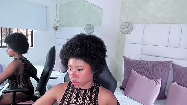 violeta_ruizz from StripChat is Freechat