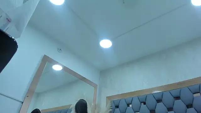 Violetaa_angell_ from StripChat is Freechat