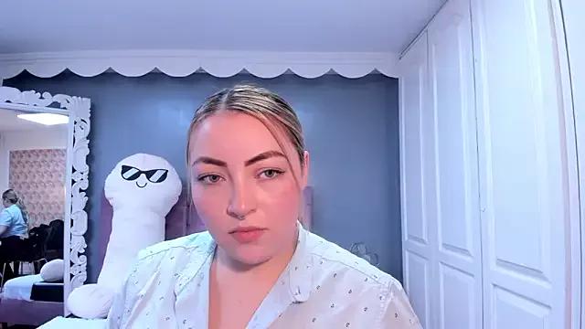 Try our streaming cams variety and talk on a personal level with our adorable girls streamers, showing off their bountiful shapes and dildos.