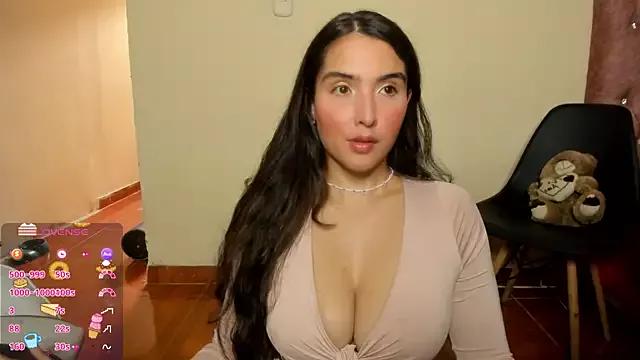 VioletaLee from StripChat is Freechat