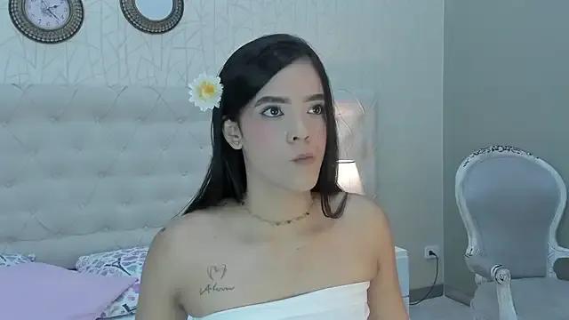 VioletBrow from StripChat is Freechat