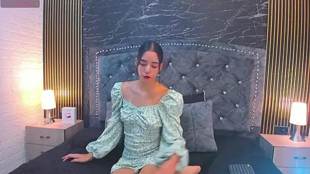 violett__golden from StripChat is Freechat