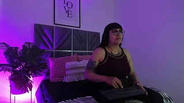 Violett_Novoa from StripChat is Freechat