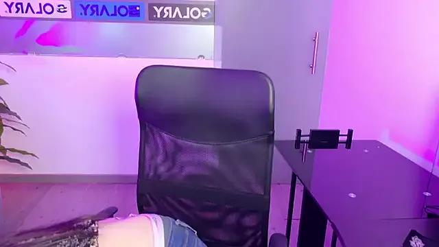 Violetta_Swett_ from StripChat is Freechat