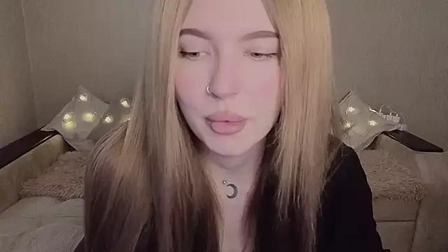 ViolettaLopez from StripChat is Freechat