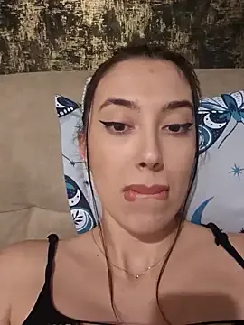 Virgin_Pussy_SquirtX from StripChat