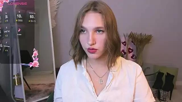 VirginiaMoore from StripChat is Freechat