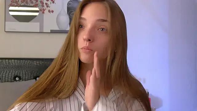 VirginieCruz from StripChat is Freechat