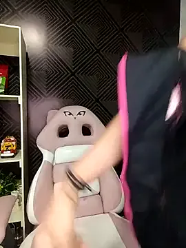 Try our streaming cams variety and talk on a personal level with our adorable girls streamers, showing off their bountiful shapes and dildos.