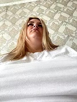 Vita73647 from StripChat is Freechat