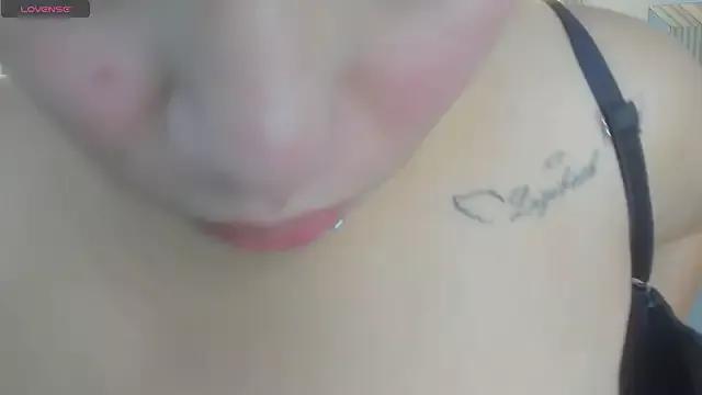 Vittoria1 from StripChat