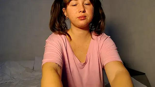 Vivi__Nova from StripChat