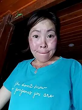 Vivi_cute from StripChat