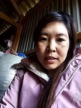 Vivi_cute from StripChat