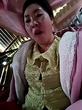 Vivi_cute from StripChat