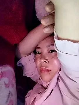 vivi_cute from StripChat is Freechat