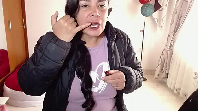 vivian-milf on StripChat 