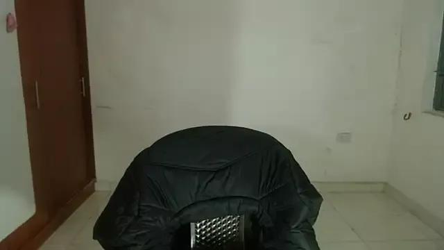 Vivian_milf_paint from StripChat