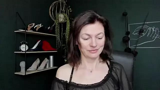 VivianWILD from StripChat is Freechat