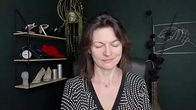 VivianWILD from StripChat