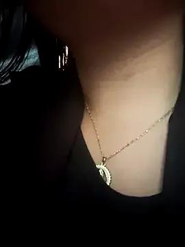 Viviene_Price from StripChat