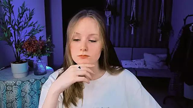 VivienLeeigh from StripChat