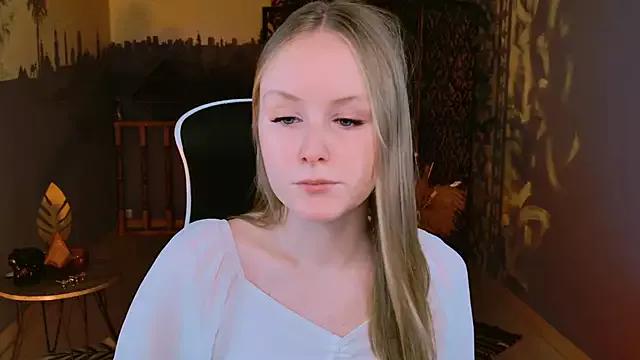 VivienLeeigh from StripChat