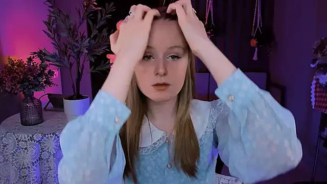 VivienLeeigh from StripChat is Freechat