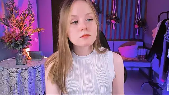VivienLeeigh from StripChat