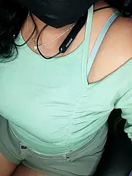 Viviennemoon_tlgu from StripChat is Freechat