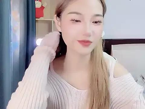 W-Sunflower from StripChat is Freechat