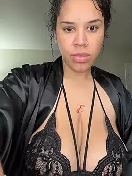 WalkingNut23 from StripChat is Freechat