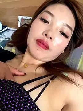 waner-11 from StripChat is Freechat