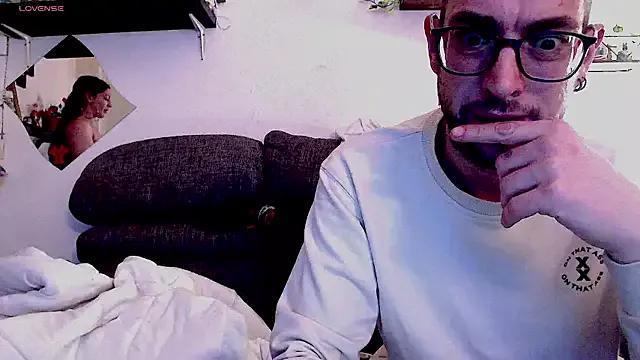 wawarruis from StripChat